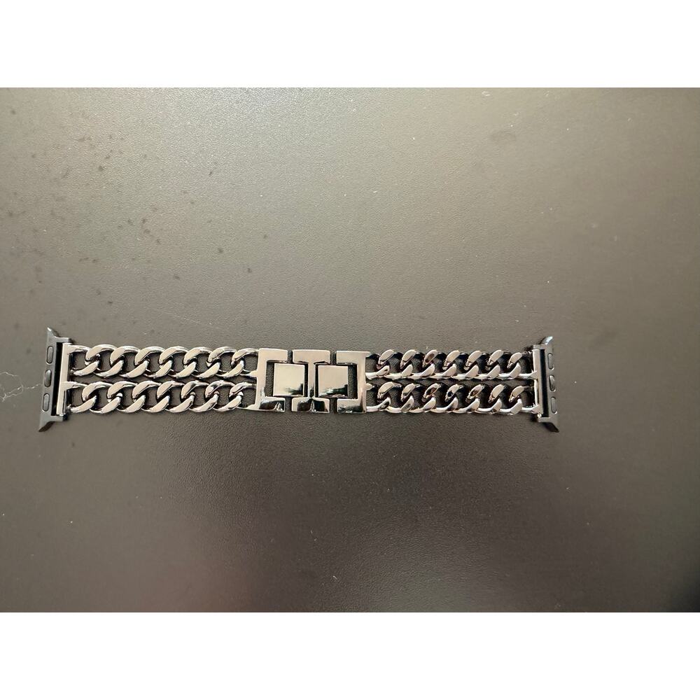 Like New Apple Watch metal chain strap/band